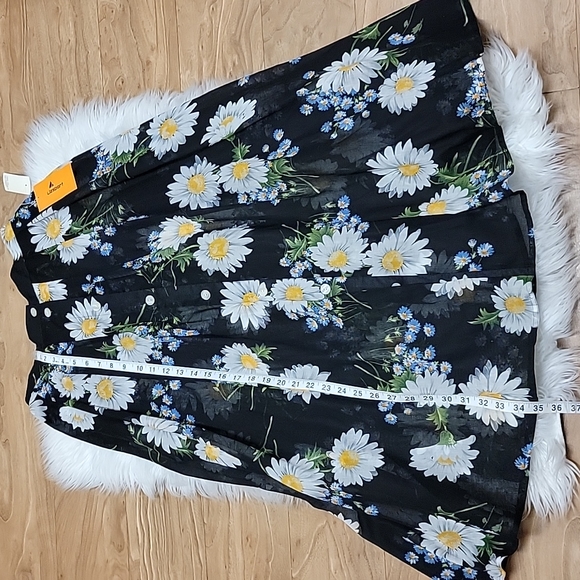 RARE | VTG | Daisy Print 2 Piece Skirt Set - Picture 15 of 16